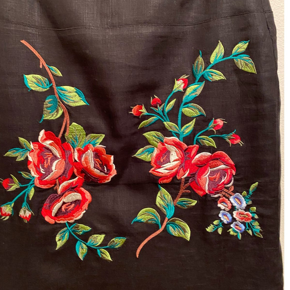Richard Malcolm Black Linen Multi Color Floral Embroidery Ruffle Pencil Skirt - Picture 3 of 9